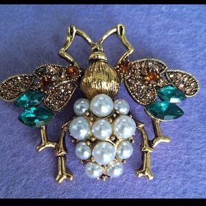 Bee,bug Brooche/pin. Jewelry Rhinestone